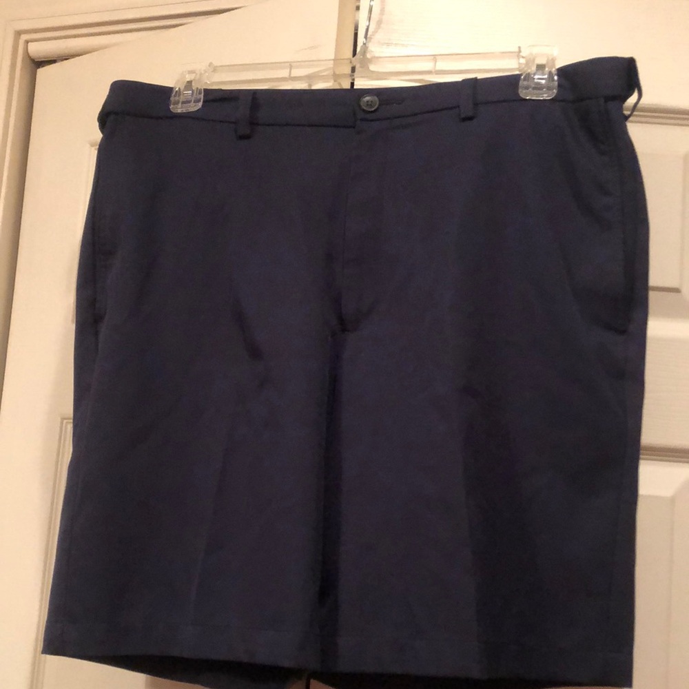 Haggar -Cool 18 Pro size 38 Expandable Waist Navy Shorts